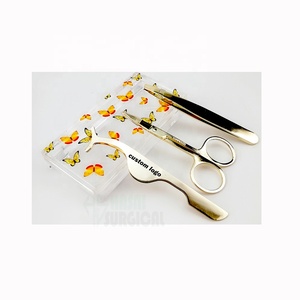 ชุดอุปกรณ์แต่งหน้าสุดหรู ผลิตจากสแตนเลสอย่างดี เป็นมิตรต่อสิ่งแวดล้อม ประกอบด้วยที่ติดขนตา แหนบถอนขนคิ้ว และกรรไกรแต่งหน้า พร้อมโลโก้สั่งทำพิเศษ - Product Image 4