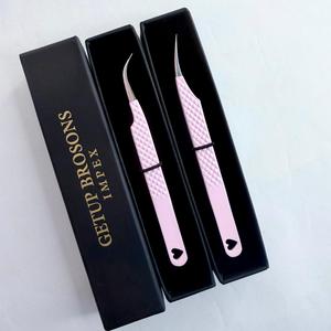 แหนบติดขนตา Getup Brosons Impex ทนทาน ขนาด 10 มม. สีชมพูเคลือบสแตนเลสสตีล ปลายโค้งแม่นยำ พร้อมกล่องลายหัวใจ - Product Image 3