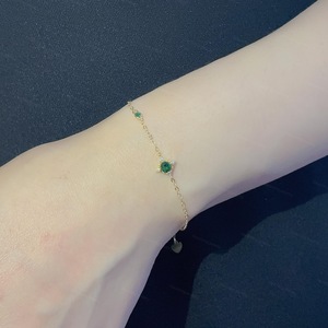 Pulsera Delicada de Esmeralda, Plata de Ley 925, Chapada en Oro de 14K, Piedra de Nacimiento de Mayo, Cadena Minimalista, Joyería con Gema Verde - Product Image 3