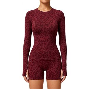 Custom <b>Maroon</b> Burgundy Active Shirts Woven Jacquard Lightweight Sweat Proof Elastic Yarn O Neck Full Sleeve Sport <b>Tops</b> - Product Image 2