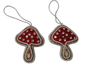 เครื่องประดับแขวนปักลายเห็ดแดงประดับลูกปัด – ของตกแต่งฤดูใบไม้ผลิและเทศกาลอีด ของตกแต่งบ้าน ขายส่ง - Product Image 1