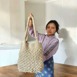 กระเป๋าผ้าปอถักด้วยมือสุดหรูกระเป๋าสะพายไหล่เป็นมิตรกับสิ่งแวดล้อมงานศิลป์ทำด้วยมือโบโฮผลิตอย่างยั่งยืนในประเทศเนปาล - Product Image 3