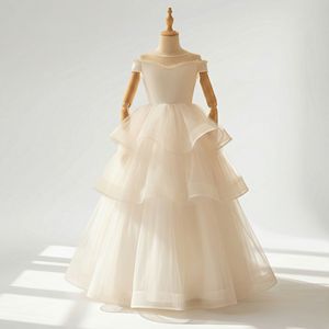 ชุดเดรสเด็กผู้หญิงสีงาช้างหรูหราแบบเปิดไหล่พร้อมชายกระโปรงยาวสำหรับงานแต่งงานและพิธีการสุดหรู - Product Image 1