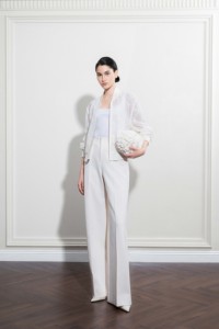 Nouveaux articles tendance : Pantalon décontracté pour femme ELYN à jambes larges, fermeture éclair latérale, taille haute, style minimaliste - Product Image 5