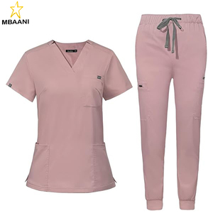 ชุดยูนิฟอร์มพยาบาลแบบเสื้อสครับคอวีคลาสสิกสำหรับผู้หญิง พร้อมกางเกงโยคะจ็อกเกอร์ - Product Image 1