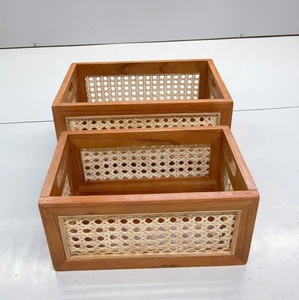 Panier de rangement en jacinthe d'eau tressé à la main, écologique, moderne, multifonctionnel, avec cadre en bois rustique - Product Image 2