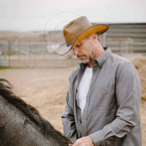 Sombrero de Vaquero Occidental de Alta Calidad, Sombrero de Fieltro de Ala Ancha, Estilo Country Clásico, Sombrero de Moda para Exteriores, Venta al por Mayor - Product Image 5