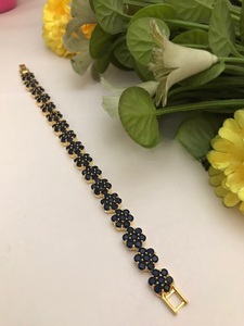 Pulsera de Moda de Latón de Primera Calidad con Perlas Auténticas y Baño de Oro, Diseño Moderno para Fiestas, Bodas y Eventos, para Mujer - Product Image 2