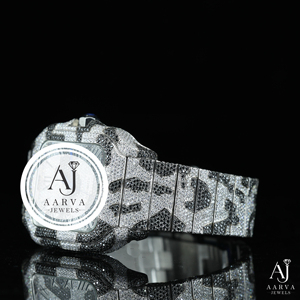 AARVA JEWELS นาฬิกาข้อมือผู้ชายสุดหรู สแตนเลสสตีล คริสตัลแซฟไฟร์ ประดับเพชร หน้าปัดสี่เหลี่ยม 40 มม. ระบบอนาล็อก ควอตซ์ เรืองแสง สายแบบพับได้ สไตล์สตรีท - Product Image 6