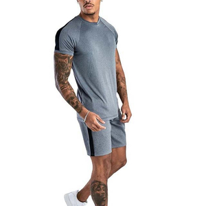 Style streetwear haut de gamme, vêtements pour hommes personnalisés, style streetwear d'été, tissu éponge 100% coton, séchage rapide, ensemble t-shirt et short 2 pièces - Product Image 4