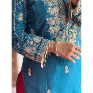 Ensemble de costumes de fête pour femmes de créateur avec broderie multi-aiguilles - Product Image 3