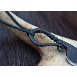 Pequeño colgante de cuchillo vikingo viene con cordón para joyería. - Product Image 6