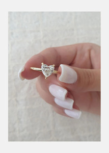 Bague de fiançailles solitaire en or jaune avec diamant de laboratoire taille cœur - Product Image 3