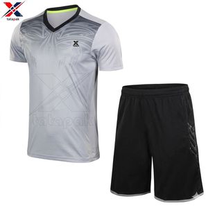 Maillot et short de basketball personnalisés en gros pour adultes unisexes - Uniforme à séchage rapide thermocollé OEM - Product Image 2