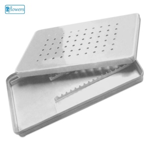 Bandeja para instrumentos quirúrgicos con tapa perforada, caja médica manual de clase I para uso en quirófano - Product Image 1