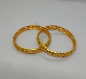 Ensemble de Bracelets Plaqué Or à Motifs Floraux et Pierres Rouges, Bijoux Traditionnels Indiens de Mariage pour Femmes et Filles, Idéal pour les Fêtes - Product Image 4