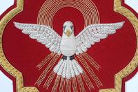 Emblema litúrgico de la Iglesia con la imagen del Espíritu Santo y la paloma, bordado a mano con hilo de oro, parche litúrgico para vestimenta, efecto 3D en relieve