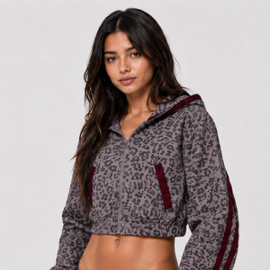 Sudadera con capucha de forro polar premium para mujer, con estampado de leopardo grafito, cordón ajustable, cremallera y mangas a rayas, venta al por mayor - Product Image 1