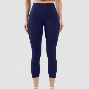 Leggings de sport pour femme, côtelés, à taille élastique, longueur courte, couleur unie, compressifs, respirants, moulants, sans couture, unis - Product Image 1