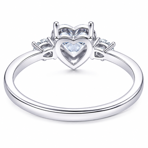 Anillo de Boda de Lujo para Mujer, Plata de Ley 925, con Tres Piedras de Moissanita en Forma de Corazón - Product Image 5