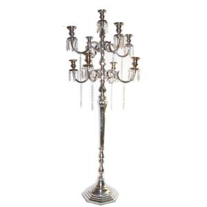 Elegante Candelabro de Hierro Negro con Brazos de Flores de Cristal para Decoración de Bodas y Hogar, Diseño Duradero - Product Image 5