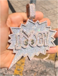 Colgante de Moissanita VVS Personalizado con Diseño de Letra de Nombre, Chapado en Oro Blanco, con Incrustaciones de Diamantes - Product Image 2