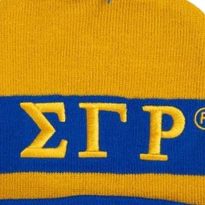 หมวกบีนนี่ SGRHO แบบกำหนดเอง ปักตราสัญลักษณ์ Sigma Gamma Rho สีน้ำเงินทอง สำหรับชมรมพี่น้องชาวกรีก พร้อมพู่ห้อย ถักไหมพรม สำหรับฤดูหนาว อุ่นสบาย มีขอบพับ - Product Image 6