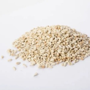 Graines de carthame naturelles, brutes, non-OGM, taille uniforme, nettoyées et triées, pour alimentation des oiseaux, aliments pour animaux, vente en gros, export. - Product Image 6