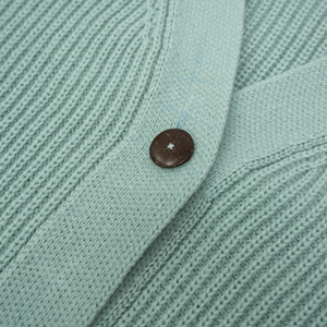 Simple Casual <b>Cardigan</b> 3 Button V-Neck Solid Color Knitted 100% Acrylic OEM ODM Accepted Anti-Wrinkle Vietnam Cable Knit <b>Thick</b> - Product Image 3