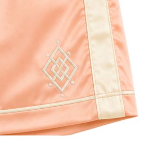Conjunto de pijama de satén color melocotón para mujer, top de manga corta con cuello en V y pantalones cortos con ribete en contraste, ropa de dormir suave, personalizada OEM ODM. - Product Image 4