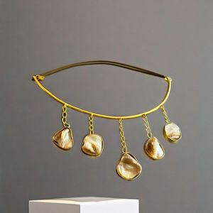 Collar Hasli de oro mate elegante de alta calidad con piedra soñolienta estilo roscado contemporáneo duradero y elegante, para todas las ocasiones - Product Image 2