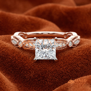 Elegante anillo Art Déco con corte princesa en oro rosa de 14 quilates |   Anillo de Aniversario de Inspiración Vintage |   Anillo de Boda Romántico en Oro Rosa - Product Image 1