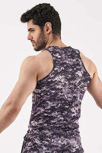 Camiseta sin mangas con paneles de malla para hombre, para mayor transpirabilidad, chaleco de compresión sin mangas para uso deportivo con servicios OEM/ODM - Product Image 2