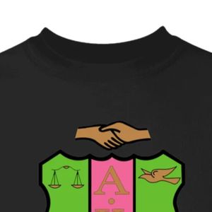 T-shirt femme personnalisé noir brodé avec motif, manches courtes, col rond, décontracté, avec design de blason coloré, streetwear tendance - Product Image 2