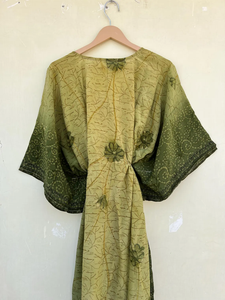 Kaftan verde hecho a mano para ella gasa de seda crepé impresa India para salidas Casuales - Product Image 2