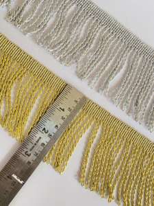 Flecos de Borlas Metálicas Doradas de Nailon 100% de 6 cm (2.5 Pulgadas), Ecológicos y Bordados para Adornos de Alfombras y Bolsos - Venta al por Mayor - Product Image 5