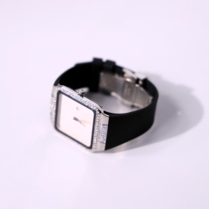 Reloj de Cuarzo Miyota con Esfera Cuadrada de 46 mm, Cristal, Correa de 20 mm con Pedrería, Visualización de Fecha, Estilo de Joyería de Moda Personalizable - Product Image 5