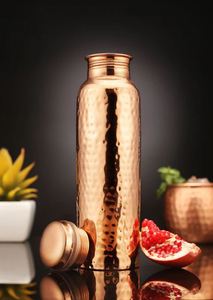 Botella de Cobre Martillado de Lujo, a Prueba de Fugas, para una Hidratación Saludable, para Uso en la Cocina, Comedor y Viajes - Product Image 5