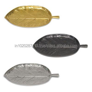 Plateau de service rectangulaire en laiton finition dorée parfait pour les fêtes de décoration de table à manger et les fonctions de mariage - Product Image 3