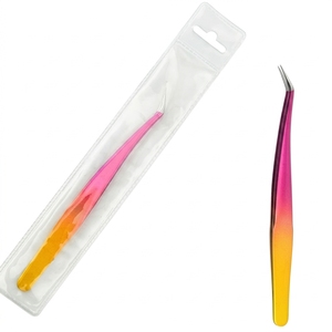 Pince à cils personnalisée bordeaux, outil professionnel de précision pour extensions de cils, avec étui de protection pour usage en salon - Product Image 4