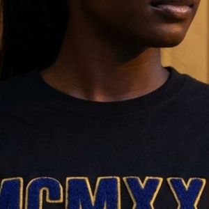 T-shirt personnalisé avec chiffres romains 1922, unisexe, imprimé graphique vintage, manches courtes, col rond, tee-shirt décontracté, streetwear, vêtements de mode - Product Image 2