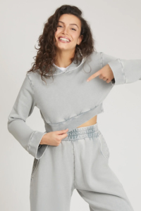 Conjunto de chándal 2 en 1 para mujer, de invierno, liso o estampado, 100% algodón polar, estilo urbano, ecológico, con sudadera corta y capucha, lavado ácido y efecto desgastado por el sol - Product Image 6