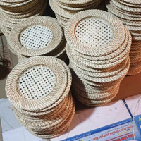 Assiette de présentation rustique en rotin de 15 pouces, faite à la main, naturelle, fournisseur en gros pour l'exportation depuis l'usine du Vietnam