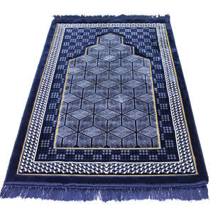 Tapis de prière musulman personnalisé à prix abordable, en coton et polyester lavable, style uni, pour la maison et les voyages – Tapis islamiques très demandés - Product Image 3