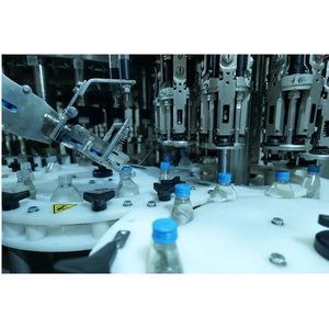 Machine de capsulage automatique en aluminium ROPP de haute qualité, équipement de capsulage de bouteilles à grande vitesse pour la production de boissons, à vendre - Product Image 1