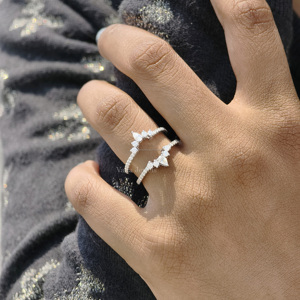 แหวนแต่งงานทองคำขาวประดับเพชรเพาะเลี้ยงทรงลูกแพร์โค้งมน พร้อมแหวนคู่สำหรับเป็นของขวัญวันครบรอบแต่งงาน - Product Image 2