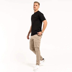 T-shirt en coton noir pour homme, coupe ajustée, col rond, manches courtes, décontracté, couleur unie, jersey tricoté, teint uni, respirant - Product Image 1