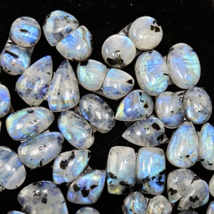 Pierre de lune arc-en-ciel naturelle, lot de pierres précieuses de formes variées, 22x12x3mm 14x7x3mm, moyenne 13 carats - Product Image 5
