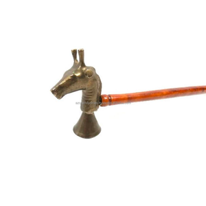 Azora Industries Ensemble d'accessoires pour bougies avec poignée en métal design tête de cheval chic - Product Image 1