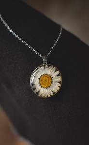 Modelos Explosivos de Alta Calidad al por Mayor, Producto Popular de Venta Directa, Joyería Artesanal de Cuerno Animal con Flores Secas Prensadas Reales - Product Image 4